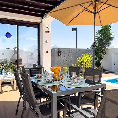 Villa Casa Maddy - A Charming Location With Every Comfort Playa Blanca