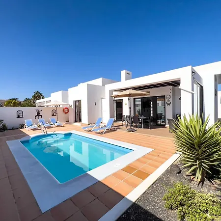 Casa Maddy - A Charming Location With Every Comfort Playa Blanca
