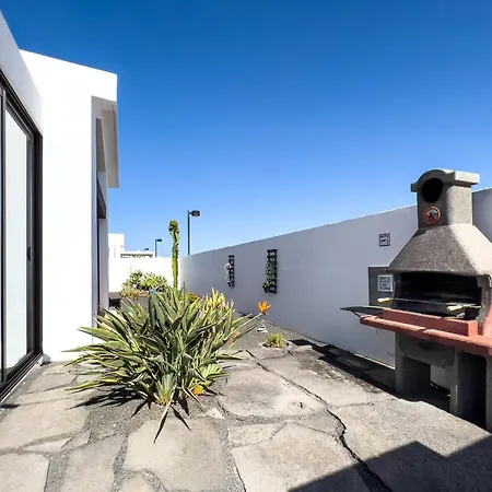 Villa Casa Maddy - A Charming Location With Every Comfort Playa Blanca (Lanzarote)